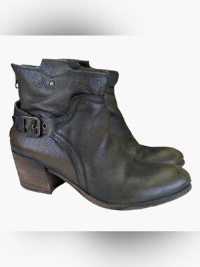 Felmini Green Leather Bohemian Buckle Booties | Made In Portugal | Size 9